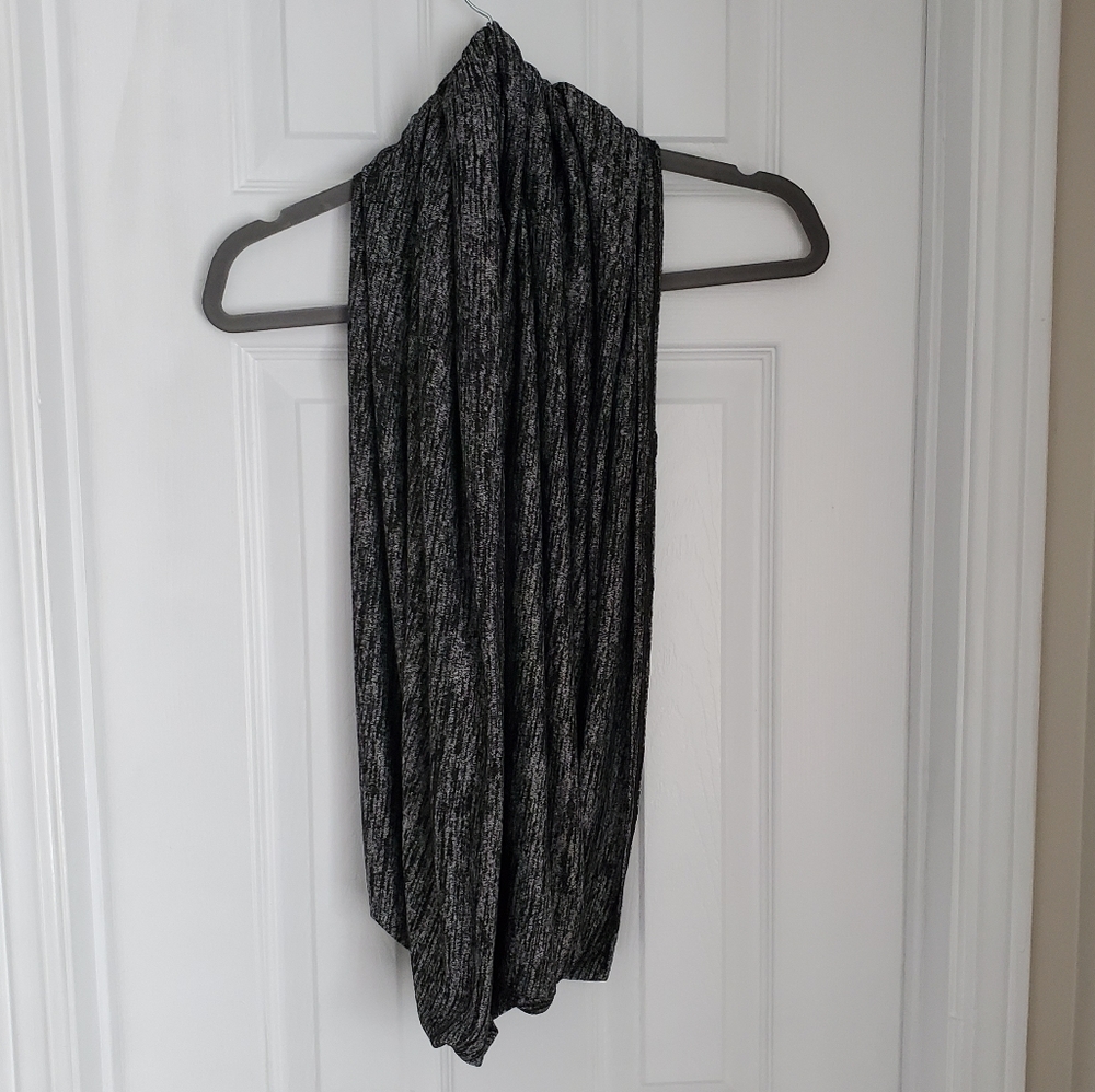 Wilfred Free EUC Bax Scarf Heathered Black Grey